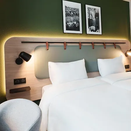 Campanile Aeroport Otel Nice